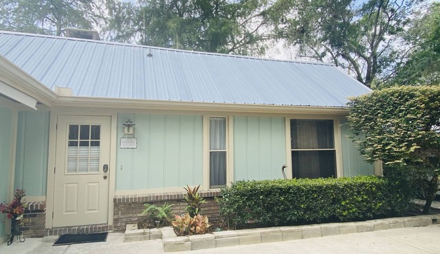 Lake Forest Retreat