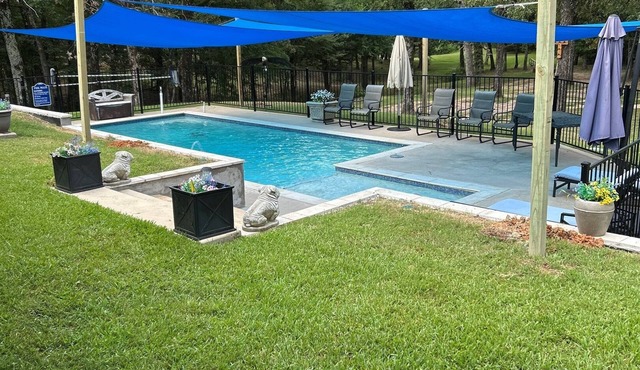 Lake Fork Waterfront Guest House New Dock and Swimming Pool