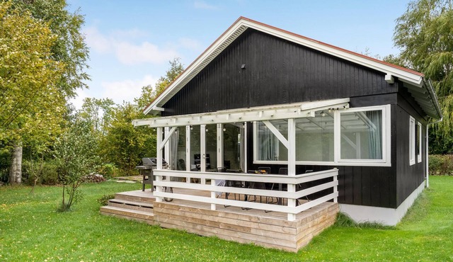 Lake front apartment in Liseleje