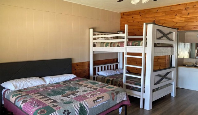 Lake front Cabin #11 with Porch - Cabin with kitchen, steps from Possum Kingdom Lake