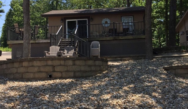 Lake Front Cabin Sleeps up to 8 MM13