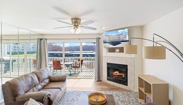 Lake Front Condo by StayLage