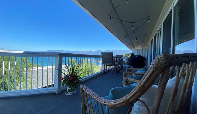 Lake Front Condo - You’ll never want to leave! Licensed. Air conditioned.