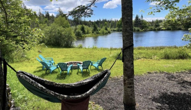 Lake Front Cottage - Minutes from St Martins!