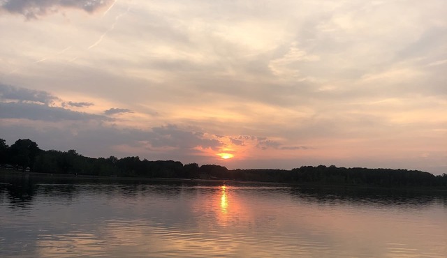 Lake front cottage on all sports Bear Lake in Hillsdale, Michigan