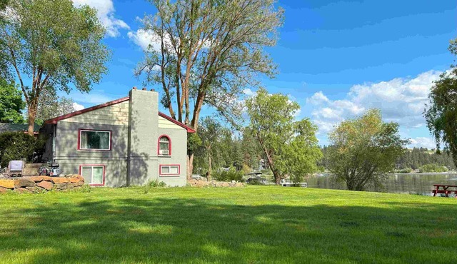 Lake Front Cozy 2 BR Unit