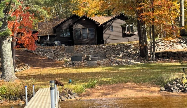 Lake Front Cozy Cabin on Lake Nebagamon!