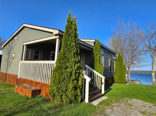 Lake Front Dream Cottage Resort! W-5 Star Golf Course!