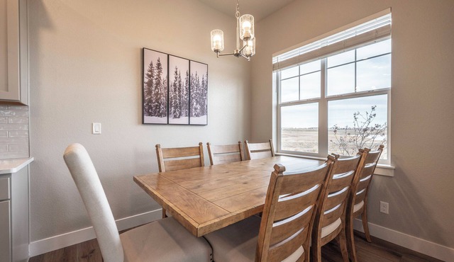 Lake Front Family Friendly Home With Comfort and Luxury