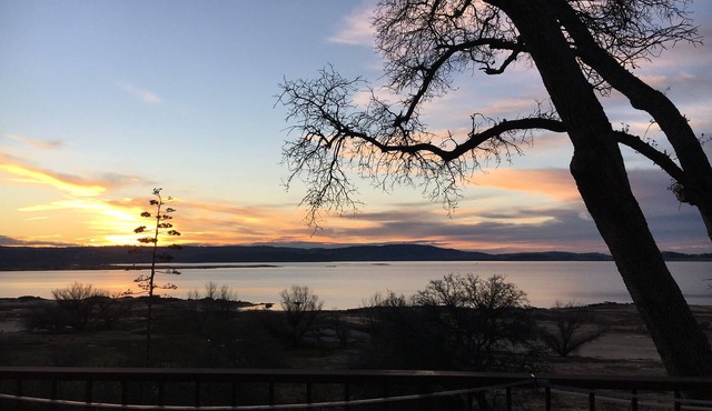 Lake front getaway! Casita d’Amore