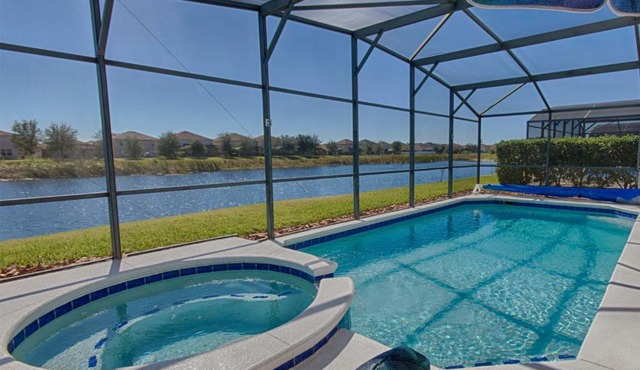 Lake Front Glenbrook Resort "The Villa Esquire"