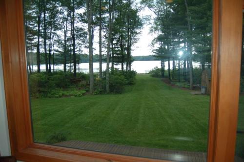 Lake Front Heated Floors Hot Tub Firepit Secluded