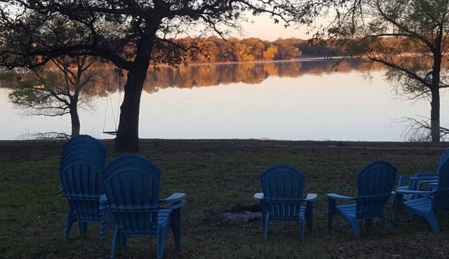 Lake front hidden gem . Push the reset button. Come find your calm.Pet friendly