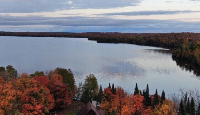 Lake Front Home! A/C, Private Pier, On Snowmobile Trail w/Trailer Parking