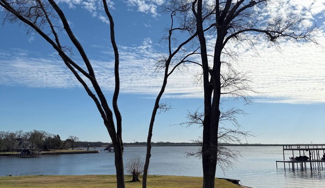 Lake front home in Star HarbornLakeside 9 Getaway