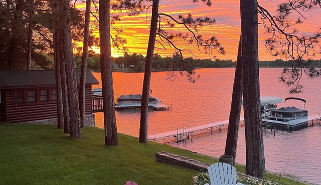Lake Front Home, Minutes To Bike Or Snowmobile Trails & Boat Landing