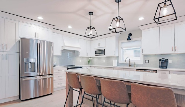 Lake Front Home with open floor plan and amazing back yard accommodates 2 night+
