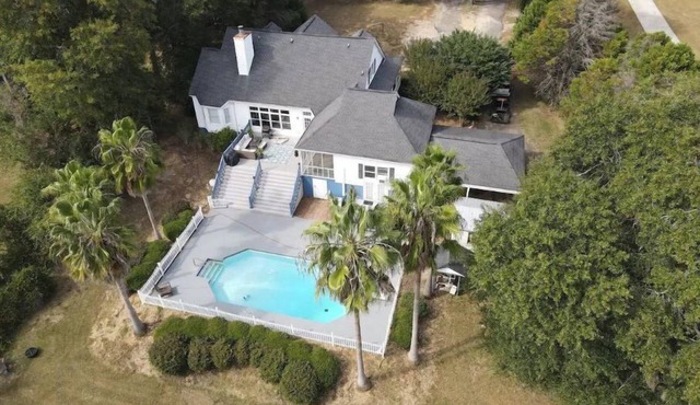 Lake Front Home with Pool! Jet Ski rental available!