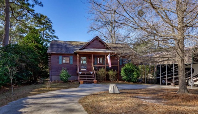 Lake front house in Gilbert SC