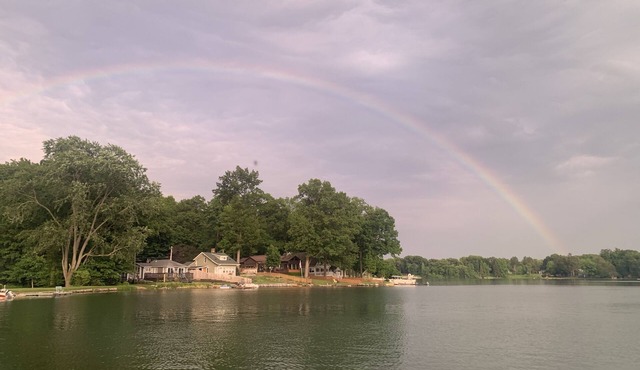 Lake Front House in Southwest Michigan-PONTOON AVAILABLE!