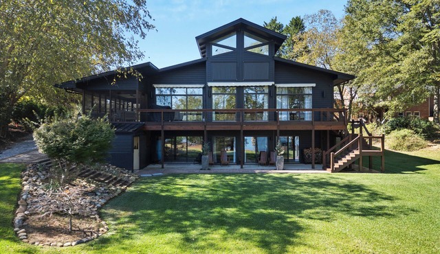 Lake front house near Clemson University