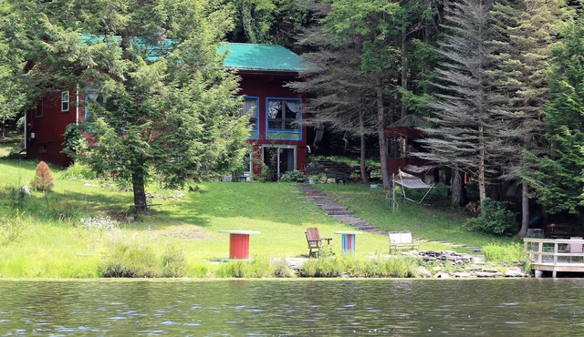 Lake Front House on Private lake
