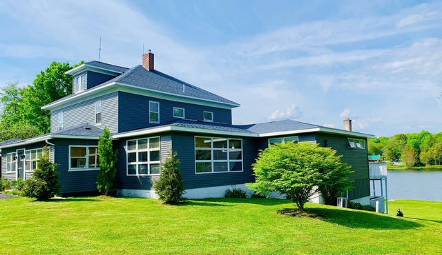 Lake Front Lodge, Sleeps 20, Swim Deck, Fishing, Private Beach near Elk Mountain