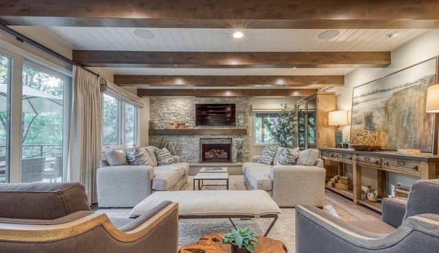 Lake Front Modern Luxury