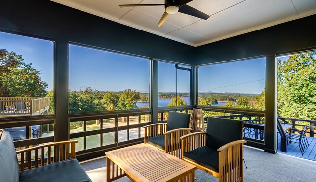 Lake Front Mountain View w/6 King beds