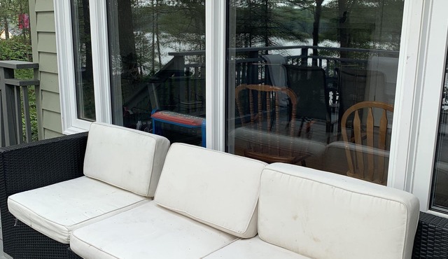 Lake Front Muskoka Family 6 Bedrooms Cottage, One Hour and a Half from Toronto