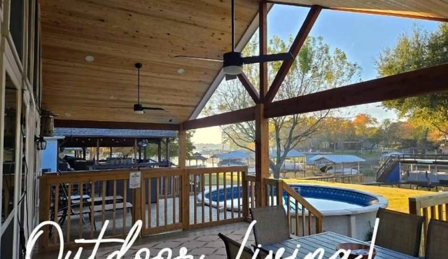 Lake Front Oasis, Pool, Dock, Fire Pit, Sleeps 12