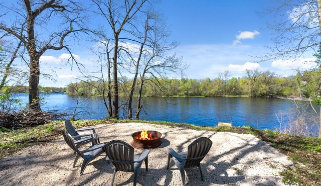Lake Front on Cross Lake Trail TINY house/Kayak/Bike