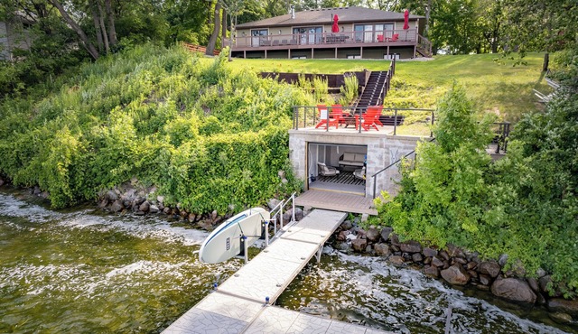 Lake Front|PaddleBoards|Dock|Remodeled|Sleeps12