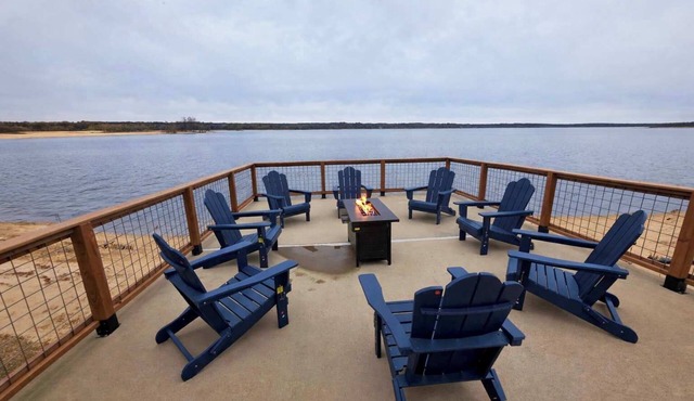 Lake Front | Pontoon | Arcade | Beach | Hot Tub