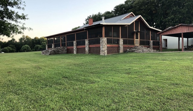 Lake Front Retreat, 12.5 Acres on Lake Bistineau.