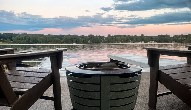 Lake Front Retreat | Kayak | Paddleboard | Fishing