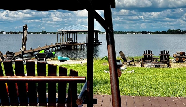 Lake Front Sebring Villa , Relax- Quiet with Breathtaking views!