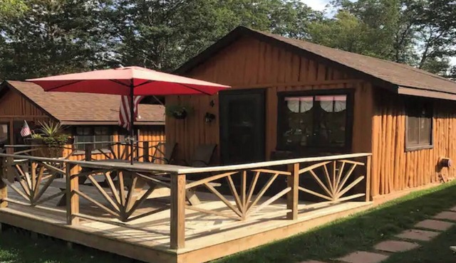 Lake Front Studio Cabin 4 - ATV & Pet Friendly!