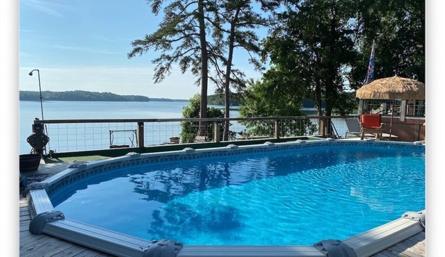 Lake Front Vacation Home with Pool and Lake view