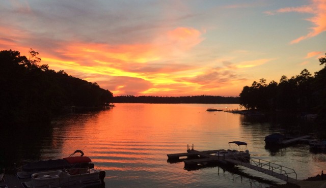 Lake Front, Walk out ground level, Sunset VIEW, Dedicated Slip, Awesome Pool