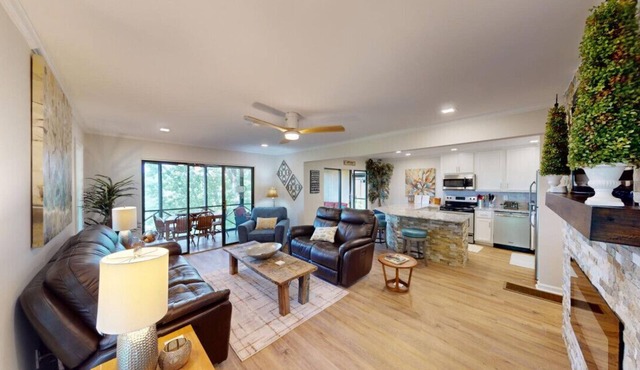 Lake-Front Woodson Bend 14-1