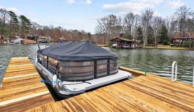 Lake Gaston 4BR Lake House