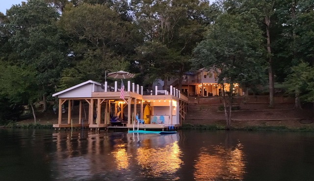 Lake Gaston Getaway