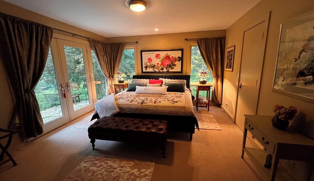 Lake Geneva Area, Country Sanctuary, Pet Friendly, Sleeps 8