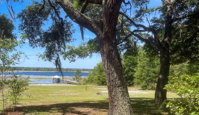 Lake Geneva Getaway – Close to Gainesville & UF