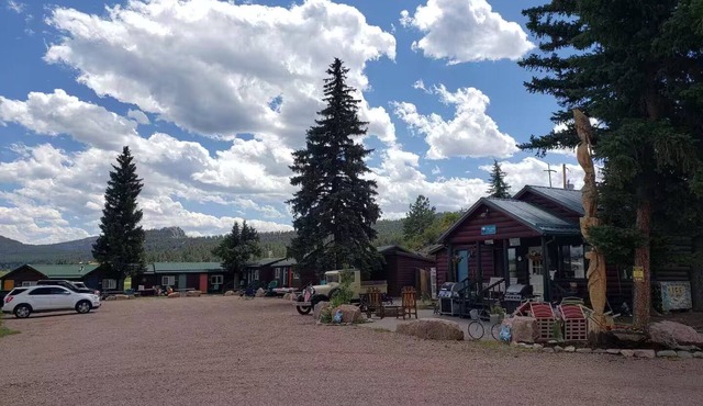 Lake George Cabins & RV Park, Cabin 8, The Stars Await