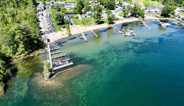 Lake George Diamond Cove Cottages, Cabins, & Hotel