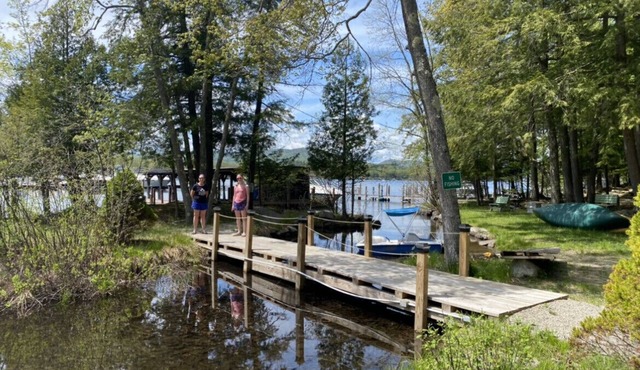 Lake George family retreat – private dock access – kayaks – 4BR- Cleverdale