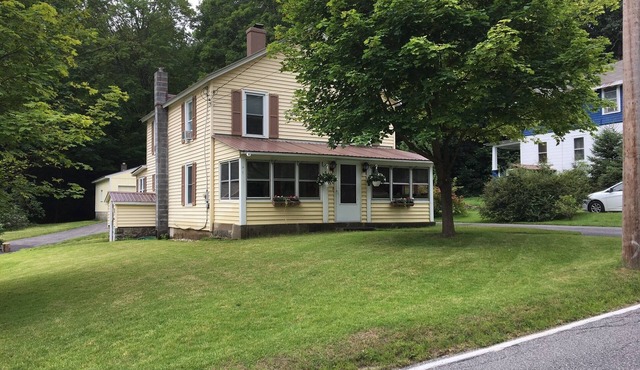 Lake George-Great Location! Close to Everything for a great vacation!