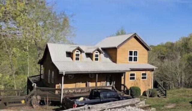 Lake getaway less than 1 mile from Dale Hollow lake.